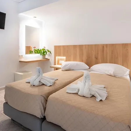 Koala Hotel 2*