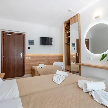 Koala Hotel 2*